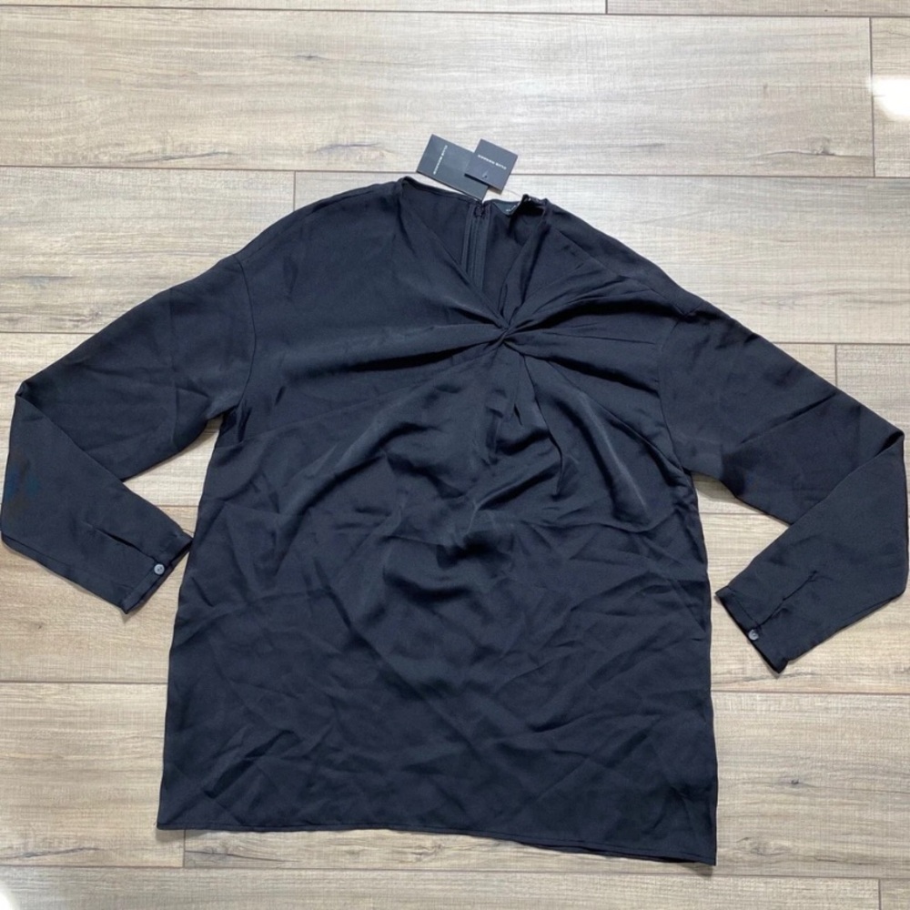 Club Monaco Women's‎ Twist Front Blouse Size Small Black Semi-Sheer Relaxed Fit